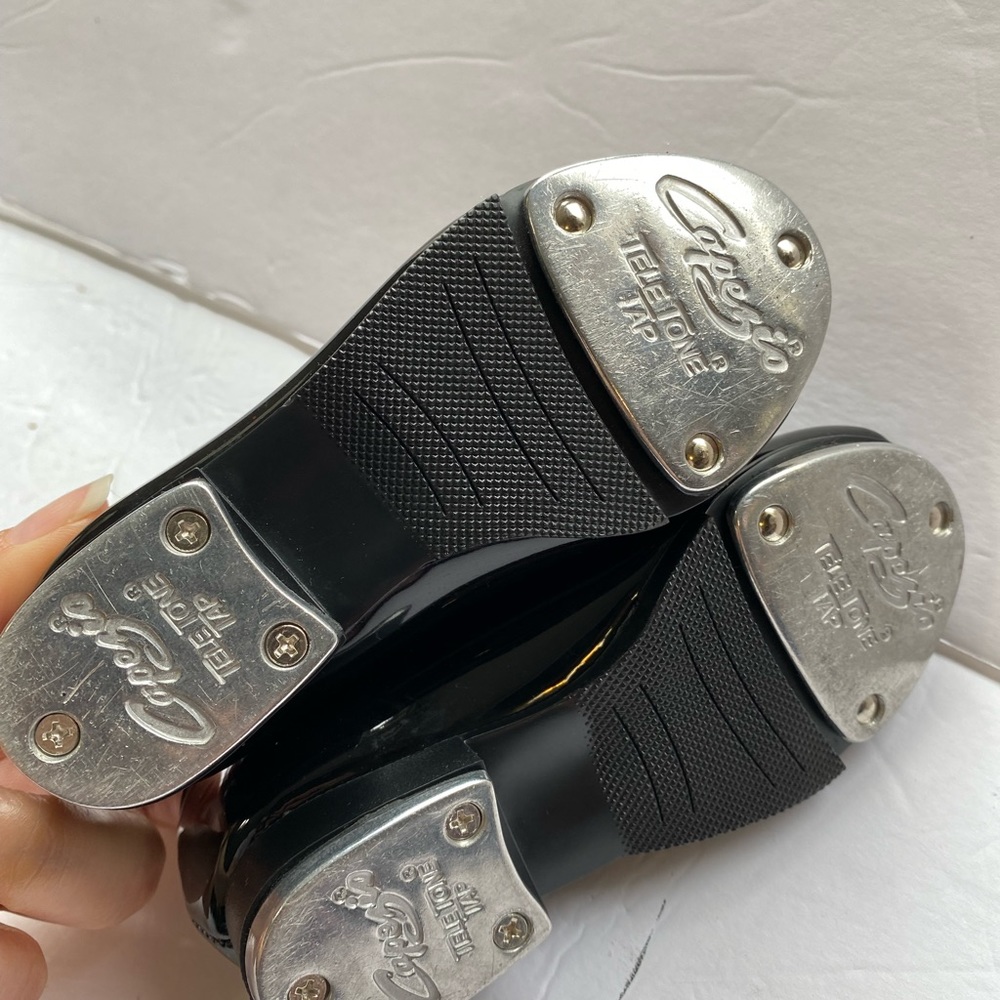 CAPEZIO JR. TYETTE TAP SHOES Size 7 - Picture 5 of 11
